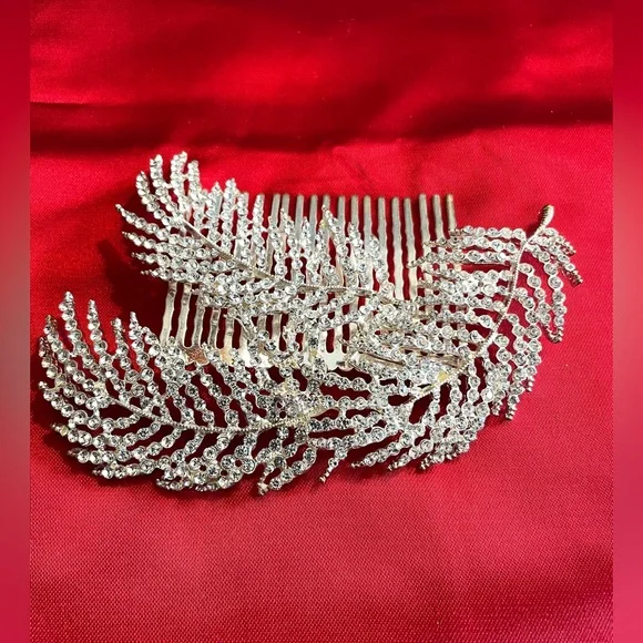 Luxurious Rhinestone Hair Comb - Picture 3 of 5